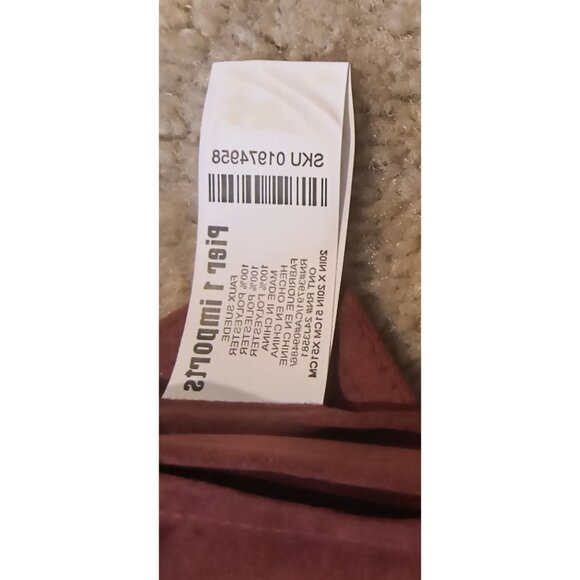 Pier 1 Faux Suede Burgundy Set Of 6 Placemats & Napkins - Picture 3 of 4